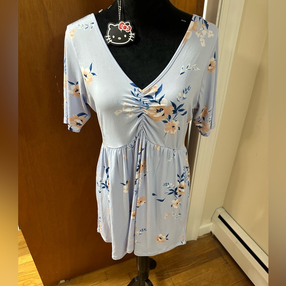 BNWT TORRID TOP SZ 00 (large/10)